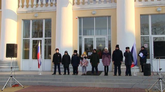 Творческая акция в День Конституции РФ прошла у районного ДК города Данкова смотреть онлайн