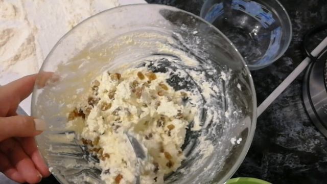 БУДНИ МАМЫ.ГОТОВИМ СЫРНИКИ. ДЕЛАЕМ ПОДЕЛКУ С ДЕТЬМИ. смотреть онлайн