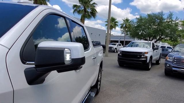 2021 Chevrolet Silverado, High Country,  En Español