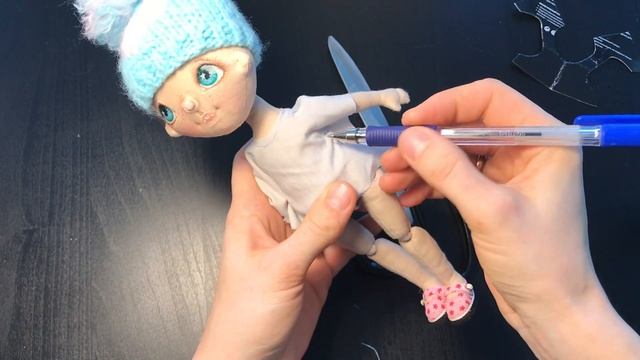 Делаем выкройку платья для куклы смотреть онлайн