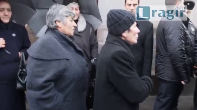 Պաշտոնյաները փախան զոհված ազատամարտիկնե смотреть онлайн