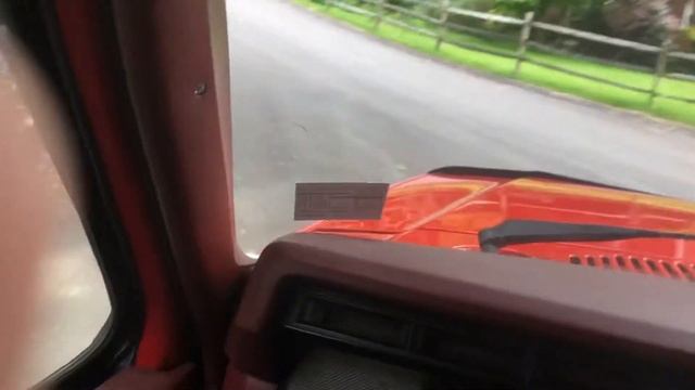 Driving in a 1985 Ford Bronco смотреть онлайн