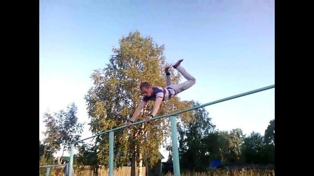 КРУЧУ "СОЛНЫШКО" НА ТУРНИКЕ смотреть онлайн