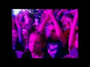 Группа "Волшебники двора" - Плакали Зверушки (детская песня, Лужники, 2010)