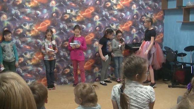 Таких не берут в космонавты (Школа будущих ведущих "Ландрин") смотреть онлайн