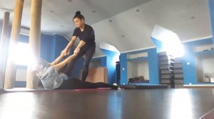Растяжка с любимым тренером ) Stretching time - enjoy every moment !