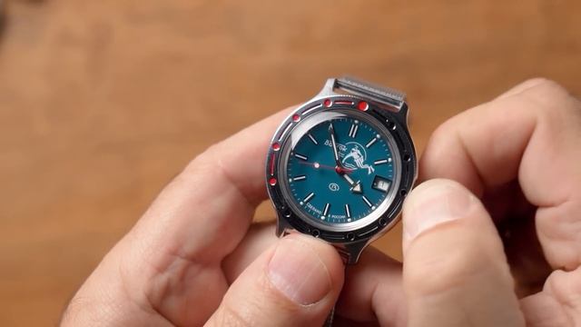 Vostok Amfibia 39mm ‘Scuba Dude’ Watch Review смотреть онлайн