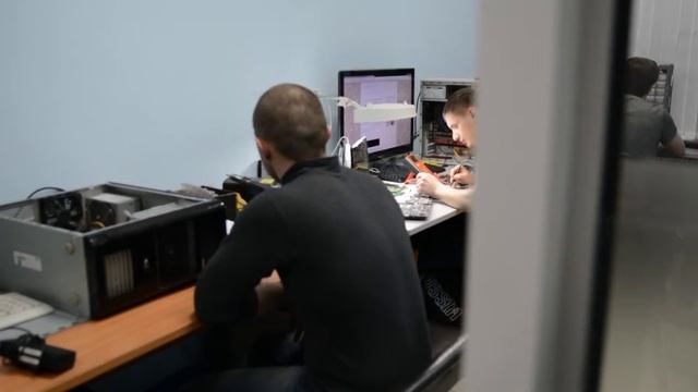 Рекламный сюжет мастерской по ремонту компьютерной техники смотреть онлайн