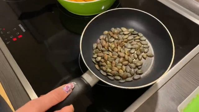 СУП-ПЮРЕ ИЗ ТЫКВЫ ХОККАЙДО.НЕЖНЫЙ,ВКУСНЫЙ И ПОЛЕЗНЫЙ.РЕЦЕПТ ОТ ТАНИ. смотреть онлайн