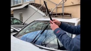 Установка щеток стеклоочистителя CONTINENTAL 2800011114280 с креплением Push Button 16mm на AUDI Q3