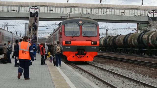 электричка ЭД9М-0228 смотреть онлайн