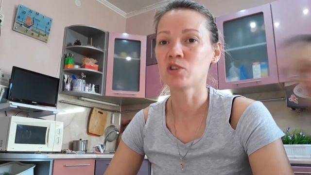Влог: Семья за завтраком. Написали реферат. Купили сыр. смотреть онлайн