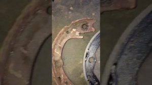 Замена колодок стояночного тормоза на Вортекс Естина или же Черри Фора