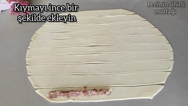 ÇOCUKLARIM BU YEMEĞİ HAFTADA 3 KEZ YAPMAMI İSTİYOR 💯 KOLAY HIZLI VE PRATİK EV YAPIMI MANTI TARİFİ смотреть онлайн