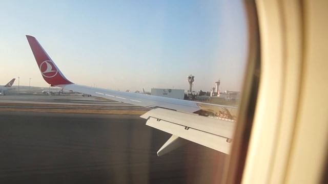 Стамбул Ататюрк, приземление / İstanbul Atatürk landing смотреть онлайн
