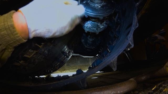Снятие ведущего вала и замена подшипника на снегоходе Stels Viking 600 смотреть онлайн