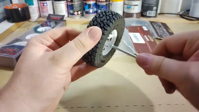 RC4WD 1.55 beadlock wheels with Falken tires for the MST DL1 смотреть онлайн
