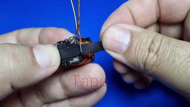 18 - This Simple Trick Turns Old CFL Lamps Into Awesome Induction Heaters смотреть онлайн