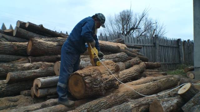 Журнальный , кофейный столик, полку на стену, одежную вешалку.Что еще можно сделать из дубовых дров смотреть онлайн