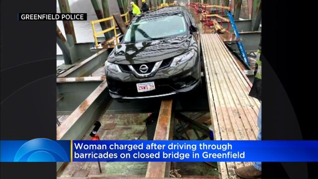 Woman Accused Of Drunk Driving After Crashing Through Barricades, Getting Stuck On Closed Bridge смотреть онлайн