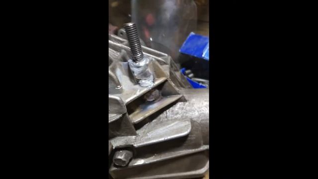 Ремонт переднего моста Нивы аргоном смотреть онлайн