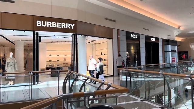 Шоппинг в Америке/Русские в США/ Louis Vuitton/iPhone/жизнь после эмиграции/обзор магазинов в США смотреть онлайн