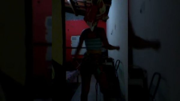 Vai toma sua gostosa