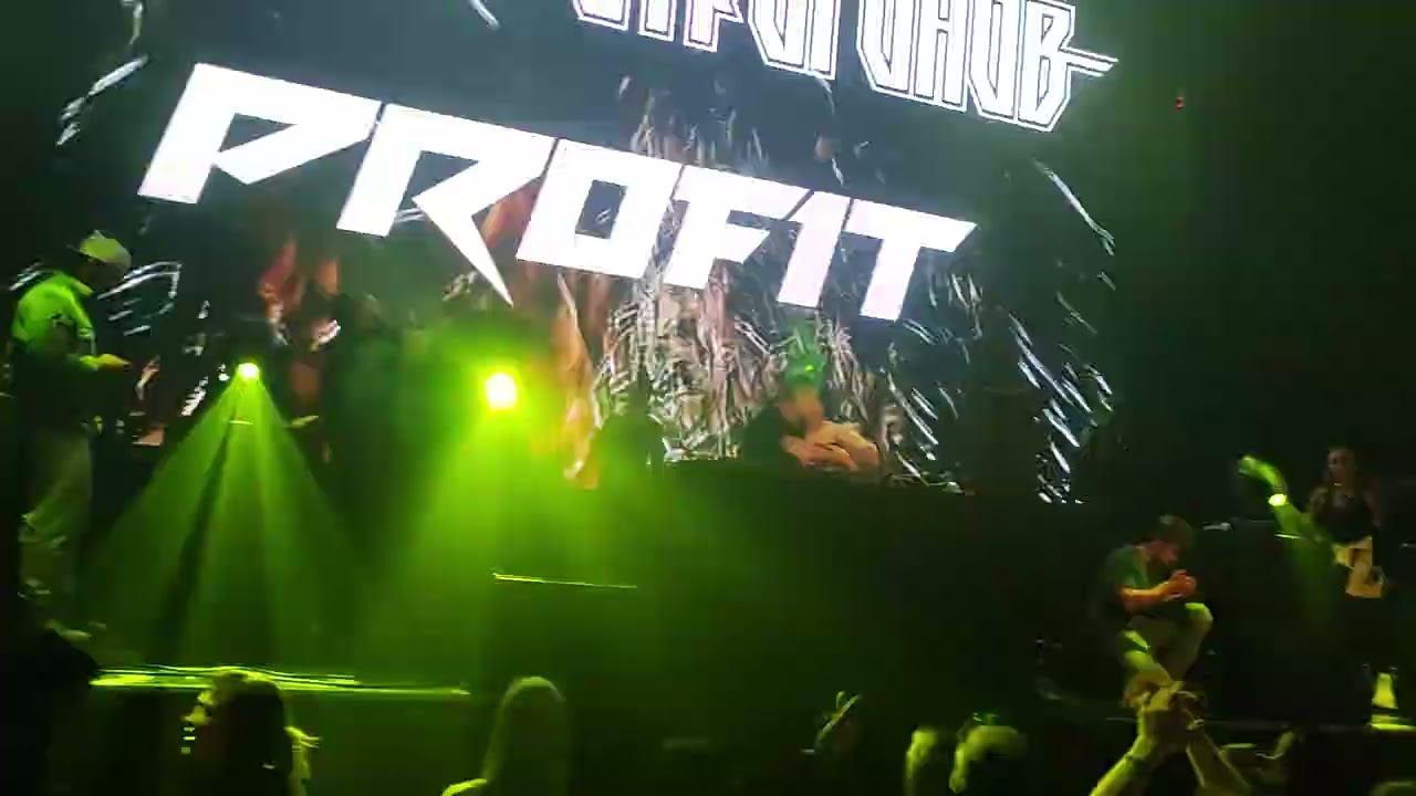 07.04.23 FREE RAVE в клубе "Известия" - День Рождения Виктора Строгонова смотреть онлайн