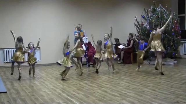 Первый танец меленьких звездочек смотреть онлайн