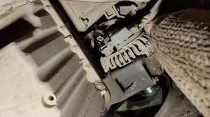 Как снимается генератор Мерседес Вито 639 2.2л