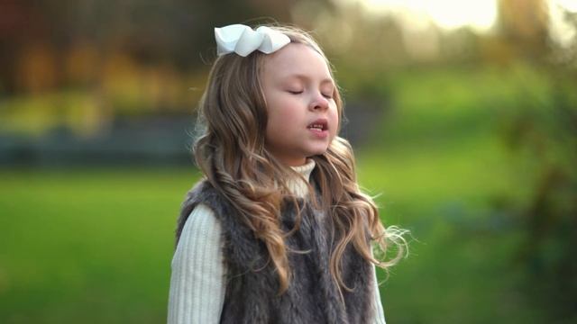 МЫ ЗА ВСЕ БЛАГОДАРИМ Nyukeyev Family | Семья Нюкеев | автор - Алла Чепикова | Песни на Жатву смотреть онлайн