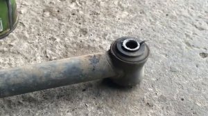 КАК ПРАВИЛЬНО ЗАМЕНИТЬ РЕАКТИВНЫЕ ТЯГИ  НИВА УРБАН