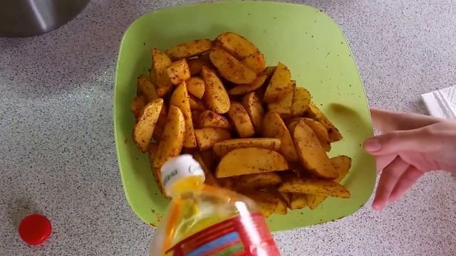 Картошка по деревенски в духовке рецепт (картофель запеченный в духовке) смотреть онлайн