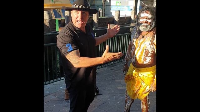 Aj is out and about meeting some locals in the Big smoke @ Circular Quay Sydney смотреть онлайн