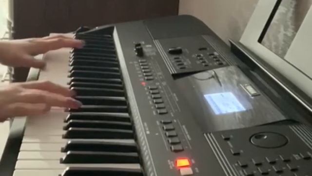 Как играть на синтезаторе Позвони мне, позвони (синтезатор Yamaxa psr EW410) смотреть онлайн