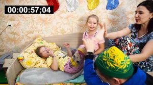 Щекотка ЧЕЛЛЕНДЖ ! ПОПРОБУЙ НЕ ЗАСМЕЯТЬСЯ. ЧАСТЬ 2 / ПАПА ЧУТЬ НЕ ЗАПЛАКАЛ / АЗАЛИЯ НЕСМЕЯНА