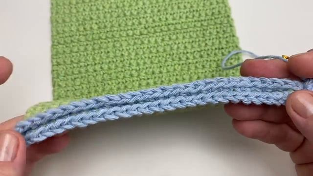 Bolsa Tiracolo em Crochê SEM COSTURA | BOLSA DUO COLOR | Linda, útil, prática e cheia de estilo смотреть онлайн