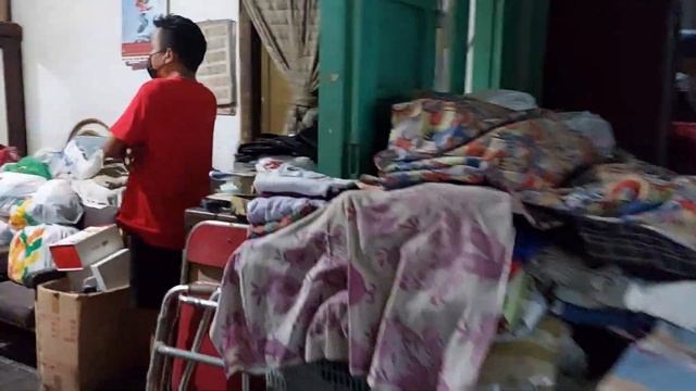 Rumah Kuno Yang Tersembunyi Menyimpan Barang Antik Yang Istimewa | Hidden Old House In Java смотреть онлайн