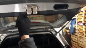 Как снять обшивку багажника на Honda Fit 2014