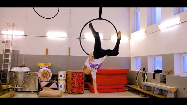 Lyra Aerial Hoop - Aerial Ring Performance