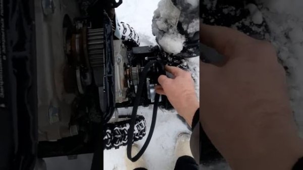замена ремня привода колес,  снегоуборщика Huter 4100.
