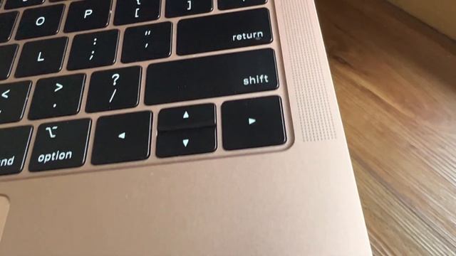 MacBook Air Retina 13 2019 i5-8GB-256GB - Rose Gold - Bekas смотреть онлайн