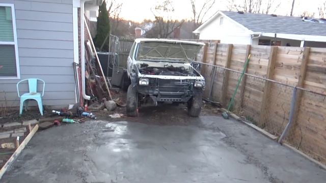 Toyota 4X4 Frame and Concrete - No Start смотреть онлайн