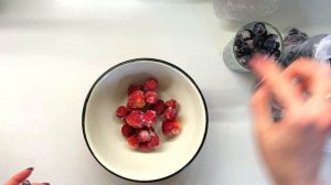 Пирог на песочном тесте с ягодами