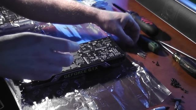 Geforce Titan (x2) - close up - take apart tutorial for water blocks part 2 HD смотреть онлайн
