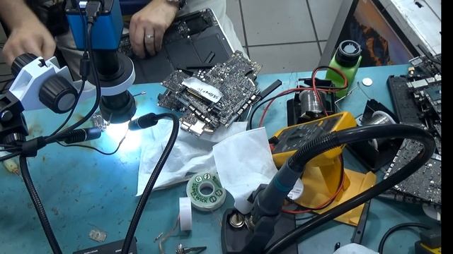 2015 Macbook Air Dim Screen No Backlight repair - LVDS Mosfets Backlight Driver and Fuse 820 00165 смотреть онлайн