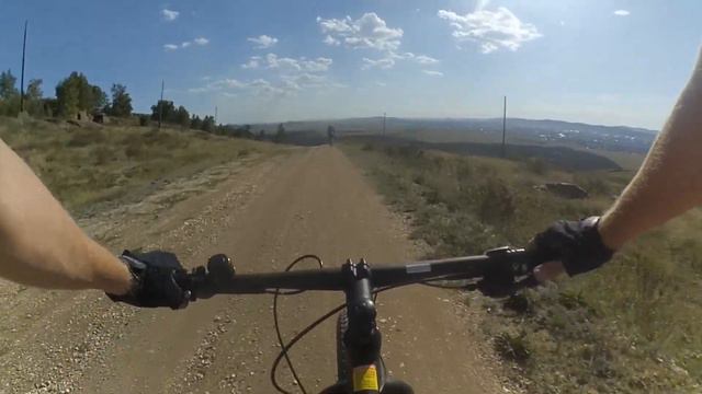 Спуск в Баймак с Ирандыка. Фэтбайк и кросскантрийник смотреть онлайн