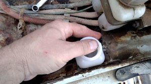 Замена бочка главного цилиндра сцепления Нива.