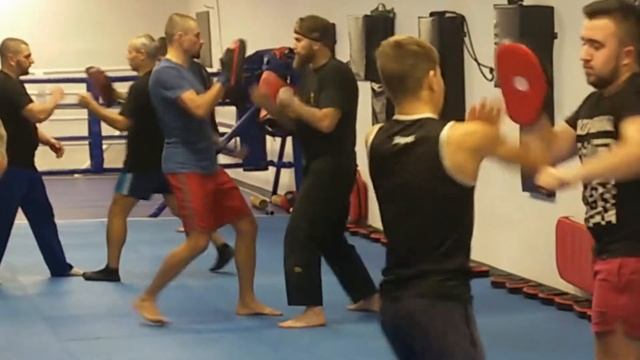 Фрагмент тренировки школы Вин Чун в Полтаве | fight club "Jaguar GYM" смотреть онлайн