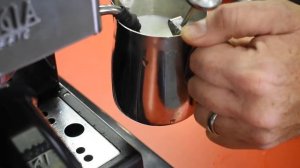 Обзор кофеварки Gaggia Classic 2019 (англ.)